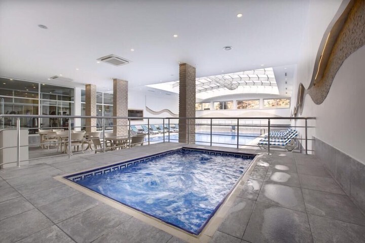 Pools & Facilities