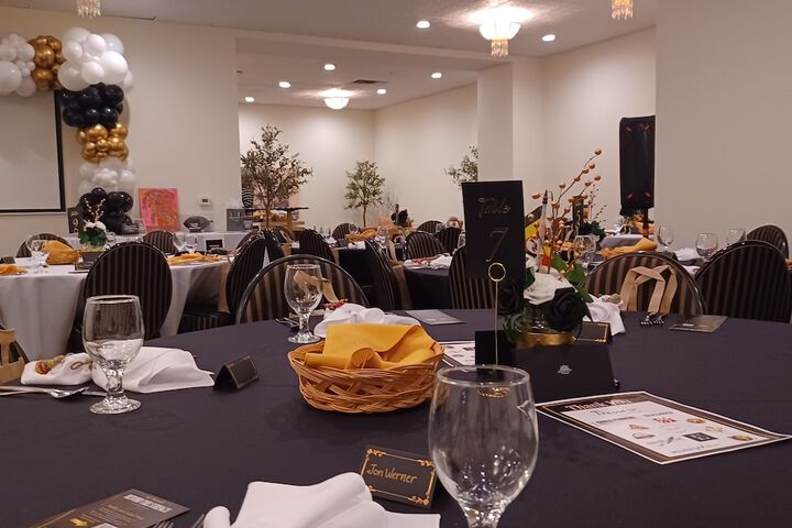 Ballroom/Hall 74 of 85