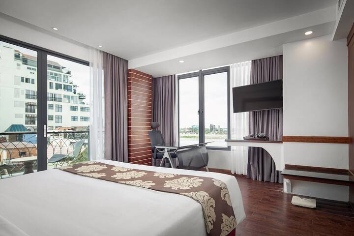 Room 7 of 42