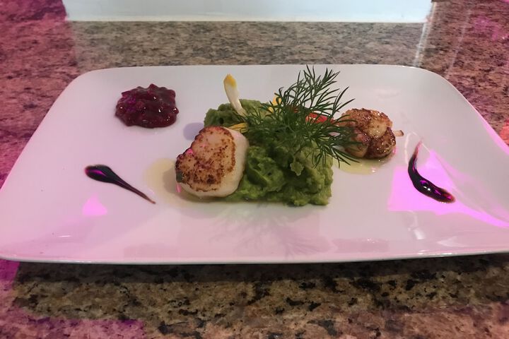Dining 71 of 82