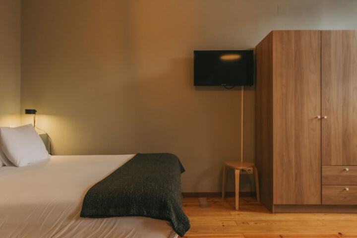 Room 5 of 91