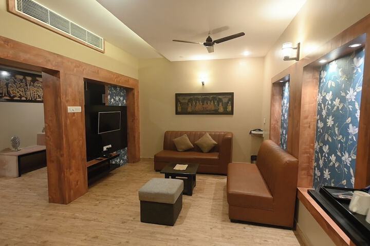 Room 6 of 69