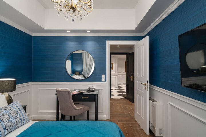 Room 13 of 63
