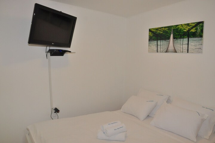 Room 16 of 33