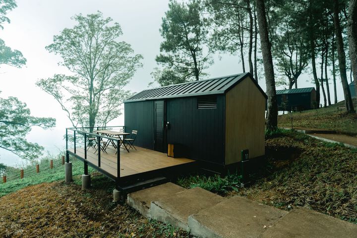 Room 4 of 42