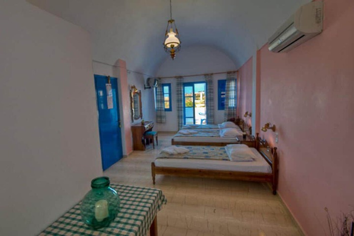 Room 13 of 35