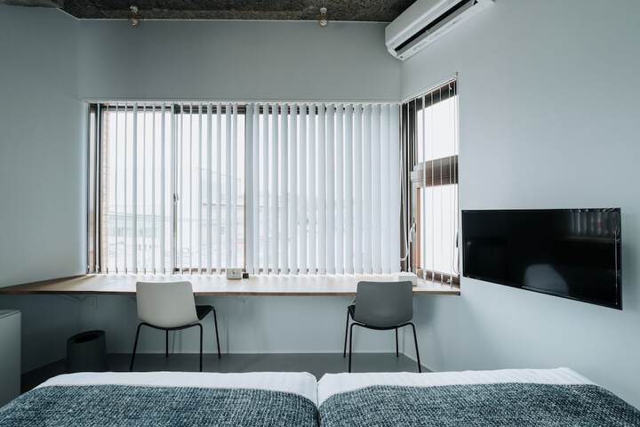 Room 17 of 63