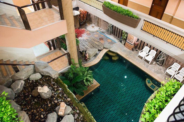 Hotel with Pool