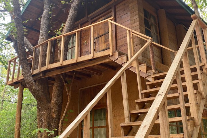 Hotel 5 of 6
