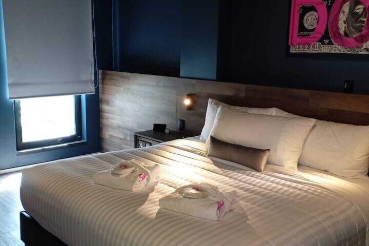 Room 14 of 82