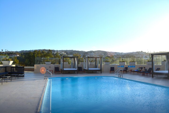 Pool 40 of 77