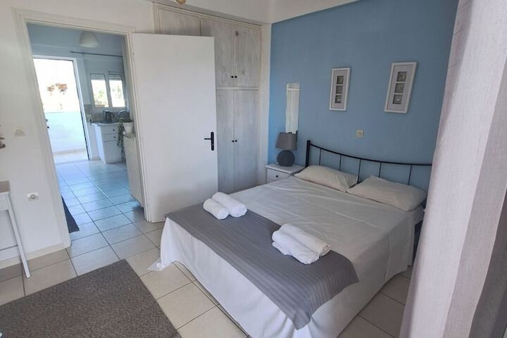Room 2 of 11