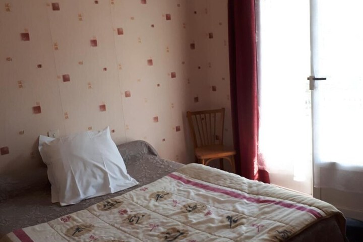 Room 7 of 40