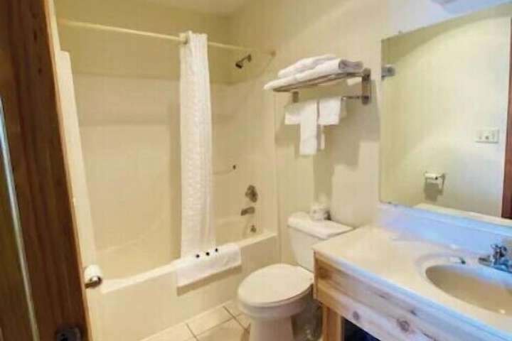 Room 16 of 29