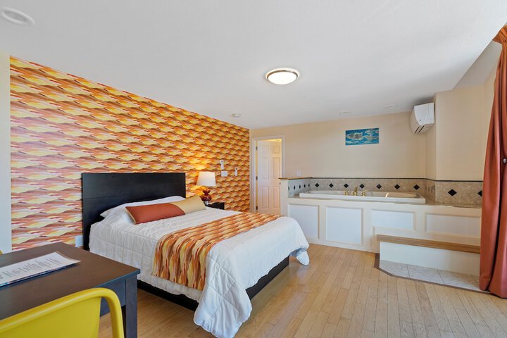 Room 5 of 53