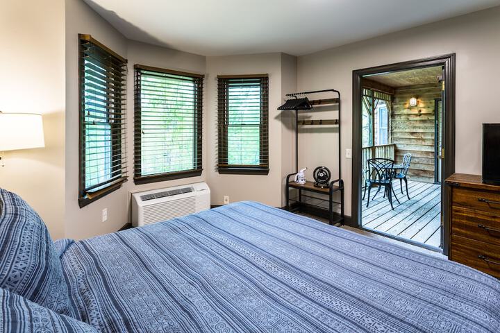Quadruple King Size Bed (11 of 55)