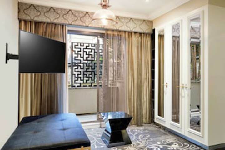 Room 34 of 156