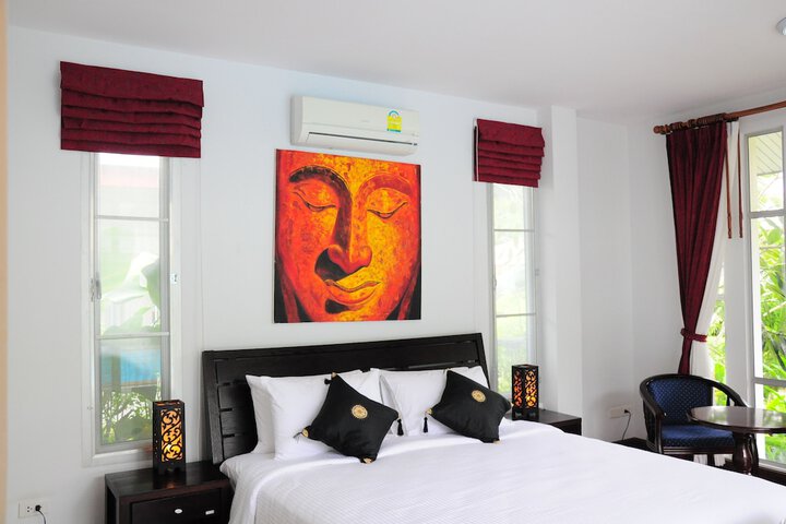 Room 3 of 33