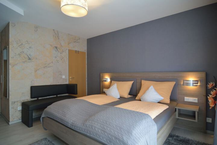 Room 13 of 68