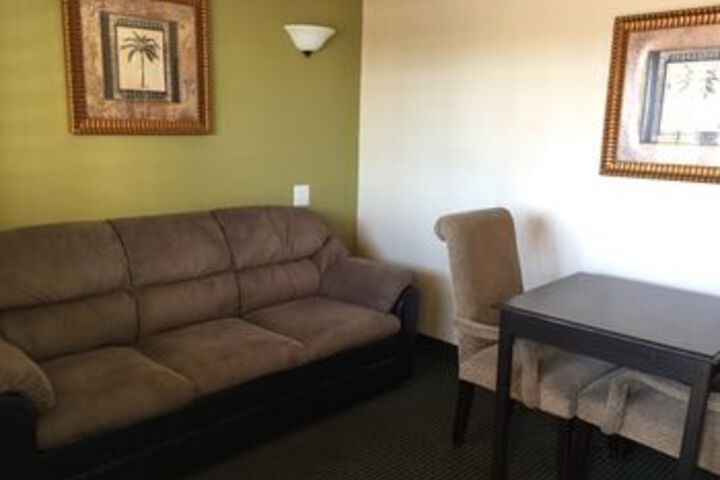 Room 50 of 87
