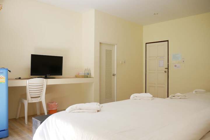 Room 14 of 63
