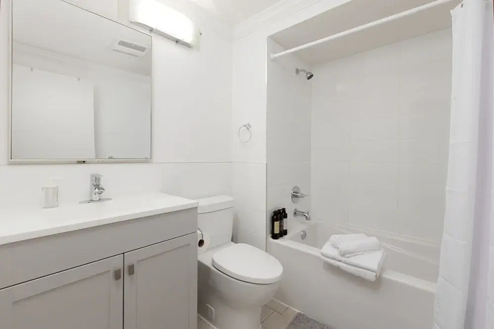 Room 9 of 21