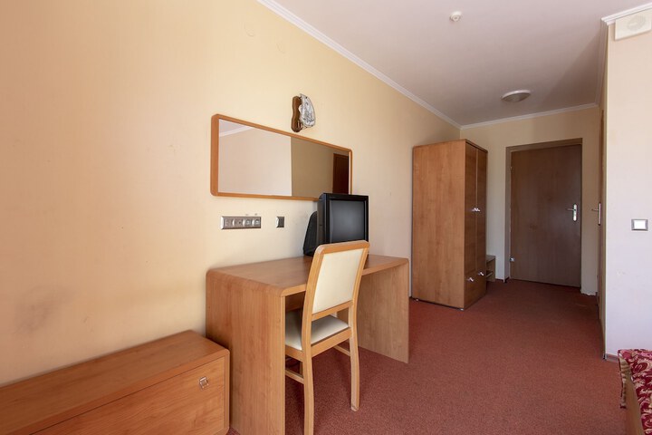 Room 21 of 61