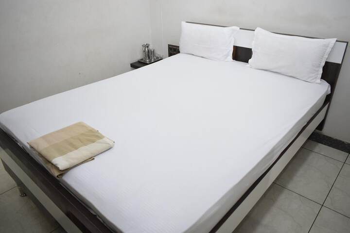 Room 35 of 49