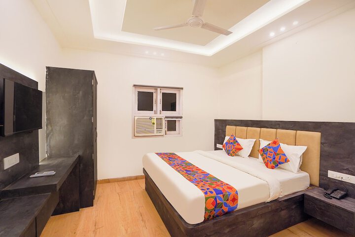 Room 14 of 26