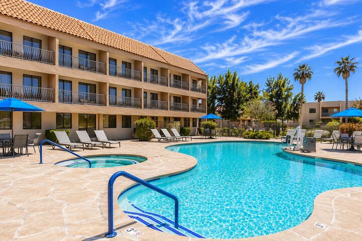 Hotel with Pool