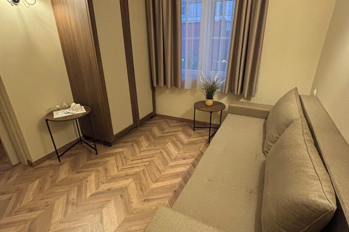 Room 63 of 115