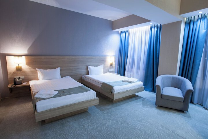 Room 13 of 24