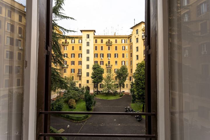 Hotel Exterior 66 of 67