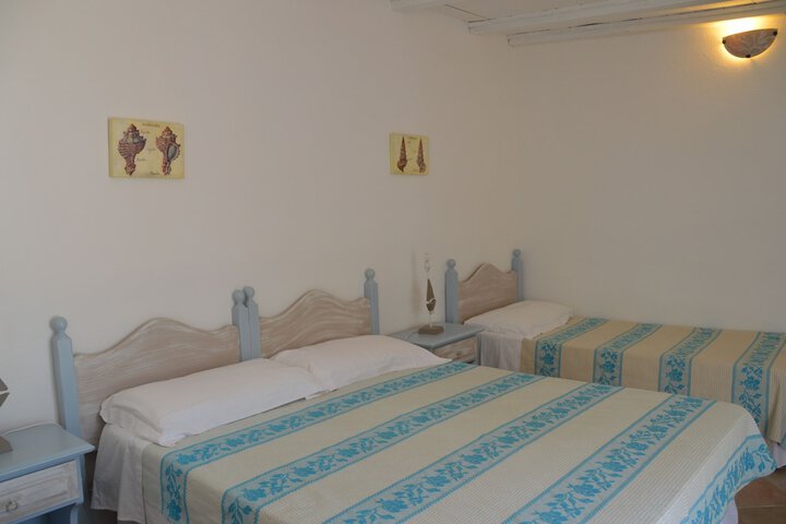 Room 10 of 43