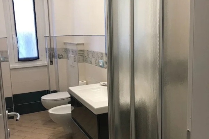 Room 7 of 11
