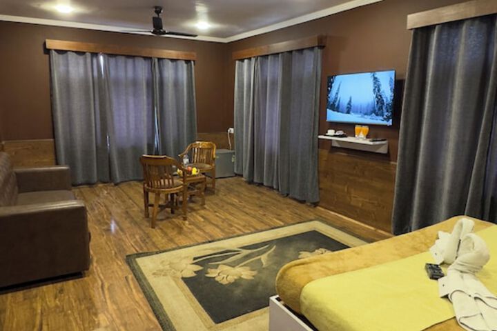 Room 18 of 39