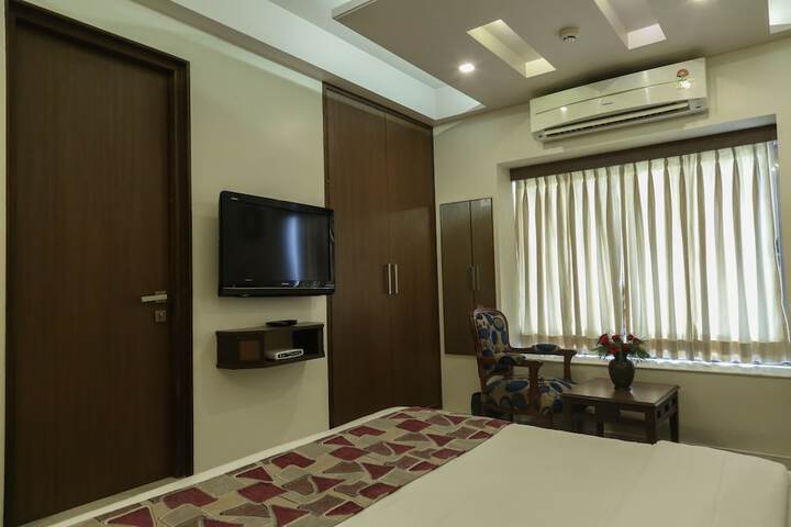 Room 8 of 31