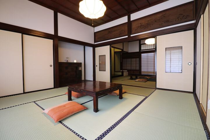Room 8 of 41