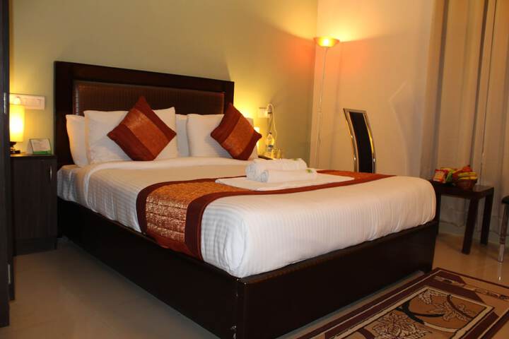 Room 15 of 25