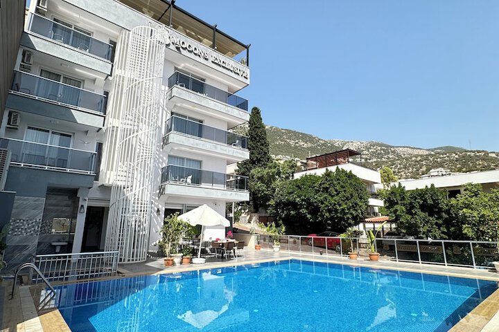 Hotel 87 of 102