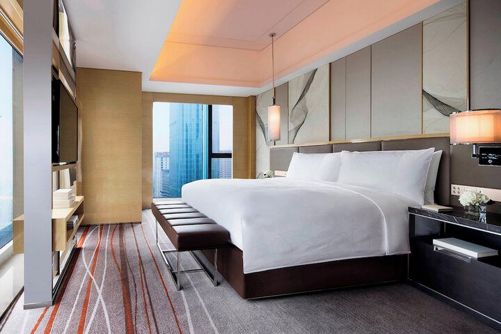 Room 21 of 94