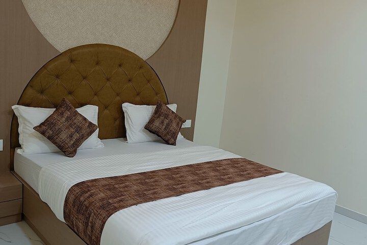 Room 14 of 21