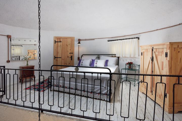 Room 46 of 187