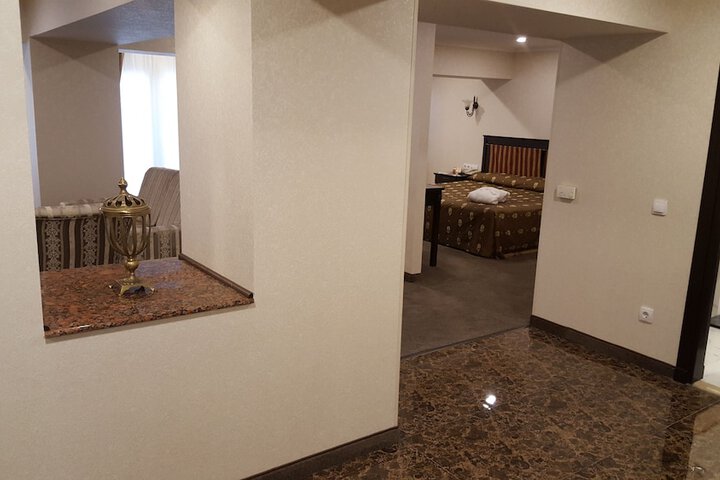 Room 3 of 45