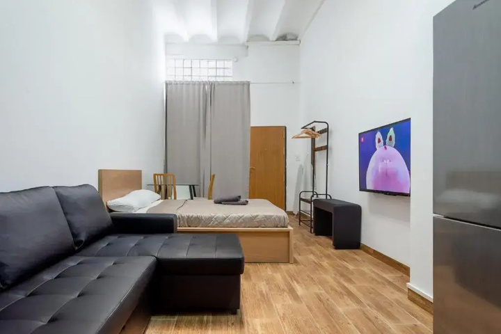 Room 3 of 12