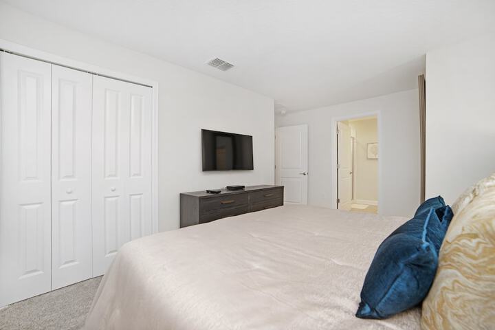 Room 14 of 53