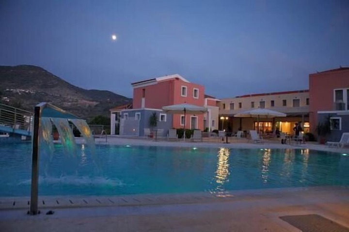 Pool Hotel