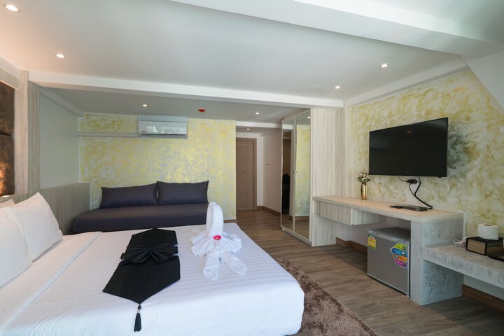 Room 45 of 102