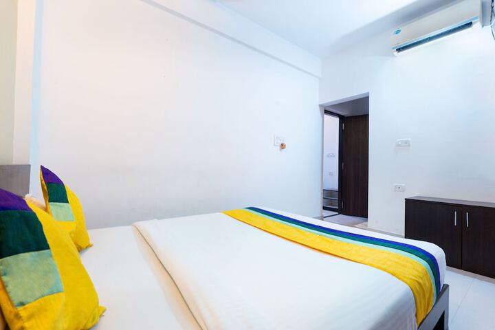 Room 15 of 23