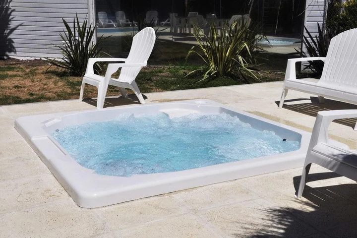 Pool 8 of 13